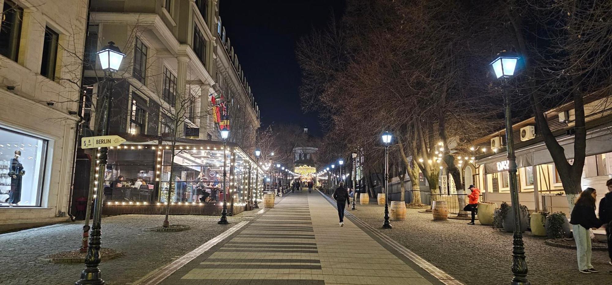 Park & Pedestrian Zone Apartment For4 Chisináu Exterior foto